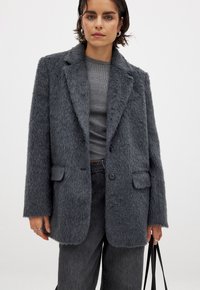 FLUFFY - Žakete - grey