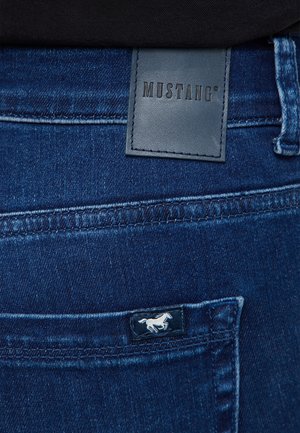 Mustang STYLE SHELBY STRAIGHT - Jeans Straight Leg - blau