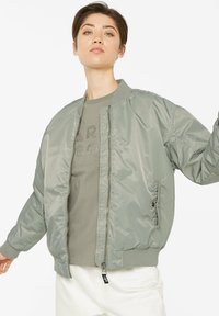 Harlem Soul TAY-LOR PRINTED - Bomberjacke - sage