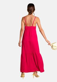 THE-ARE Vestido largo - rojo