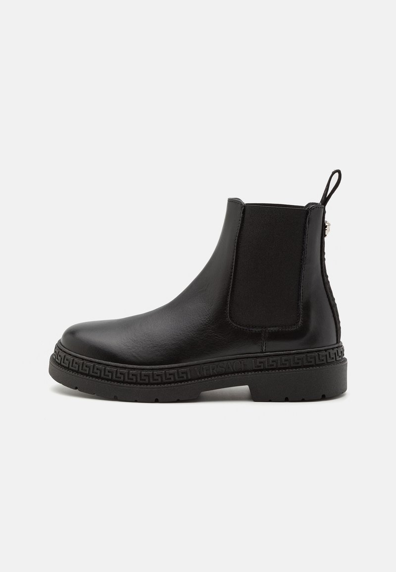 Versace - BOOTIE CHELSEA  - Stivaletti - black palladium, Ingrandire