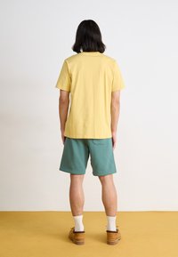 Thumbnail Image 4
