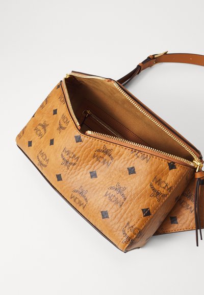 MCM - Saszetka nerka