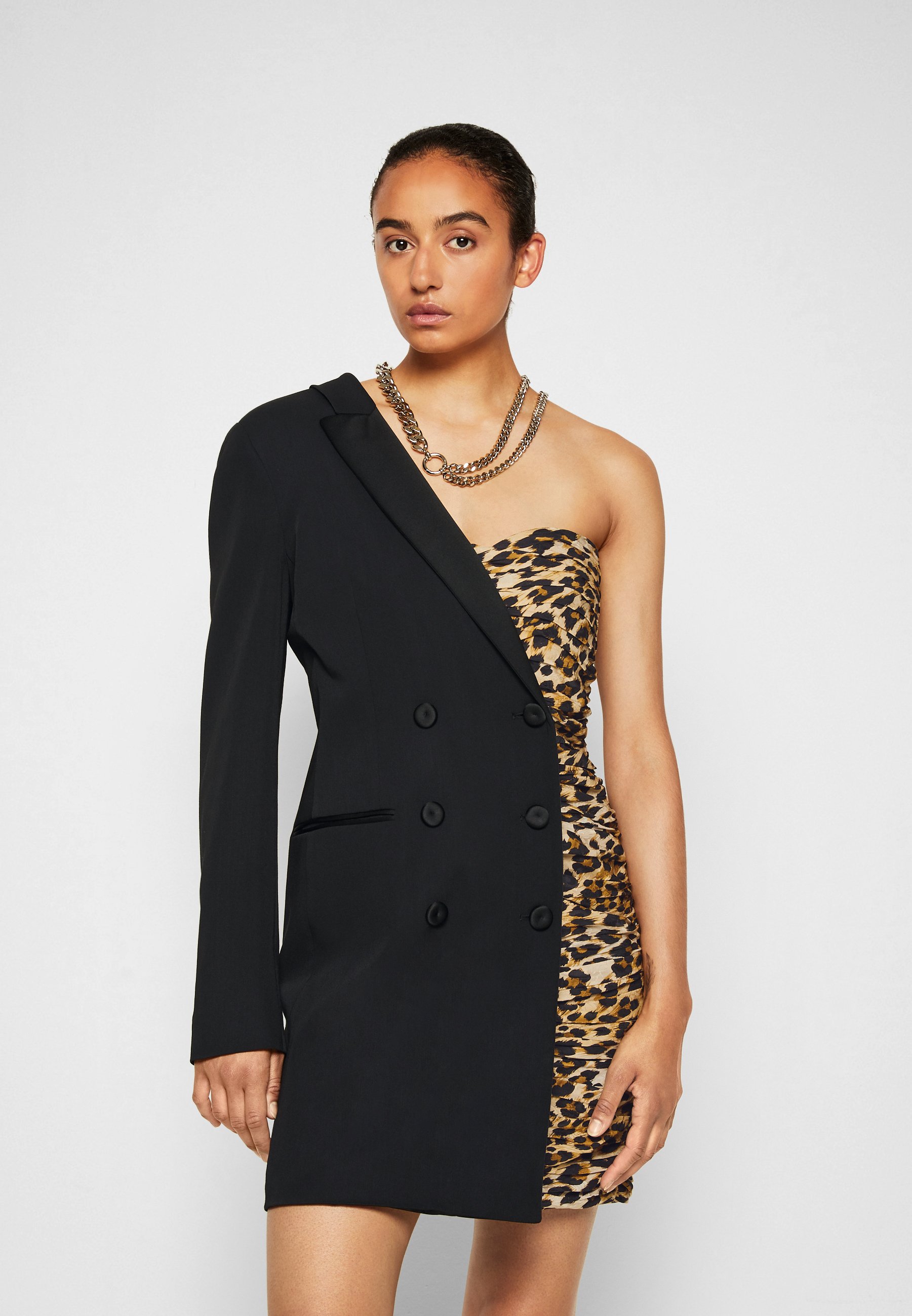 abiti cerimonia moschino