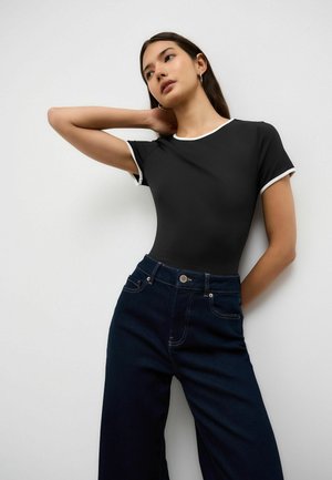 SHORT SLEEVE SLINKY  - T-shirts print - black white tipped