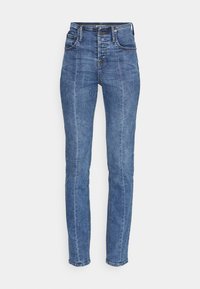 ONLWAUW PEARL SLIM - Prigludę džinsai - medium blue denim