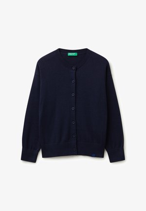 Cardigan button-up di un blu navy scuro, con maniche lunghe, colletto e polsini a coste, e una piccola etichetta del marchio vicino all'orlo.