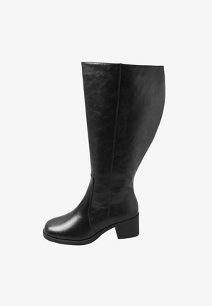 Botas altas negras de rodilla hechas de cuero sintético suave con un tacón cuadrado y un acabado liso, ligeramente texturizado.