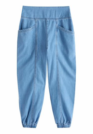 Hellblaue Jogginghosen aus Denim mit hohem elastischem Bund, seitlichen schrägen Taschen, Nahtdetails und elastischen Bündchen an den Knöcheln.