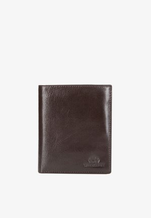 Dunkelbraune Leder-Bifold-Geldbörse mit subtiler Textur und geprägtlichem Logo unten rechts, vor weißem Hintergrund.