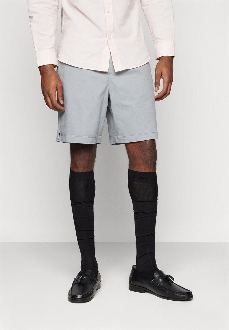 GAP - ESSENTIAL  - Shorts - storm cloud, Ingrandire