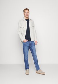 Marc O'Polo DENIM T-shirt básica - stormy ship