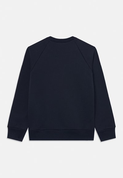 Felpa blu navy con collo a giro, maniche raglan e polsini a costine. Realizzata in tessuto morbido, presenta un design semplice senza decorazioni.