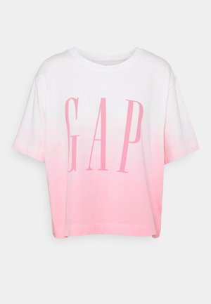 Biało-różowa koszulka z krótkim rękawem z bawełny, z logo „GAP” w wyraźnych różowych literach na przodzie.