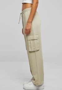 Urban Classics Tracksuit bottoms - olive