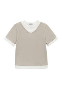 Tricou cu guler în V, cu mânecă scurtă, fabricat din bumbac gri deschis, având manșete și tiv alb. Design simplu, cu o croială lejeră și textură moale.