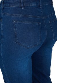 Zizzi Farkkushortsit - dark blue