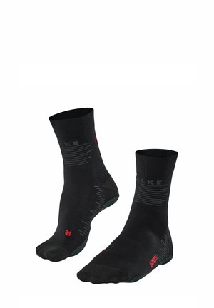 Schwarze Crew-Socken mit strukturiertem Strick, versehen mit grauer Markenkennzeichnung und roten Akzenten, die für Komfort und Langlebigkeit ausgelegt sind.