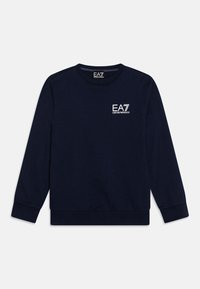 Mörkblå sweatshirt i mjukt tyg, med långa ärmar, rund halsringning och vitt EA7-logotyp på bröstet. Ren design, inga mönster.