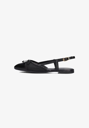 Scarpe flat slingback nere con punta appuntita, tomaia in rete, dettagli in pelle e una fibbia dorata sulla cinghia.