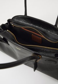 COACH EMPIRE CARRYALL BAG 34 - Rankinė - black
