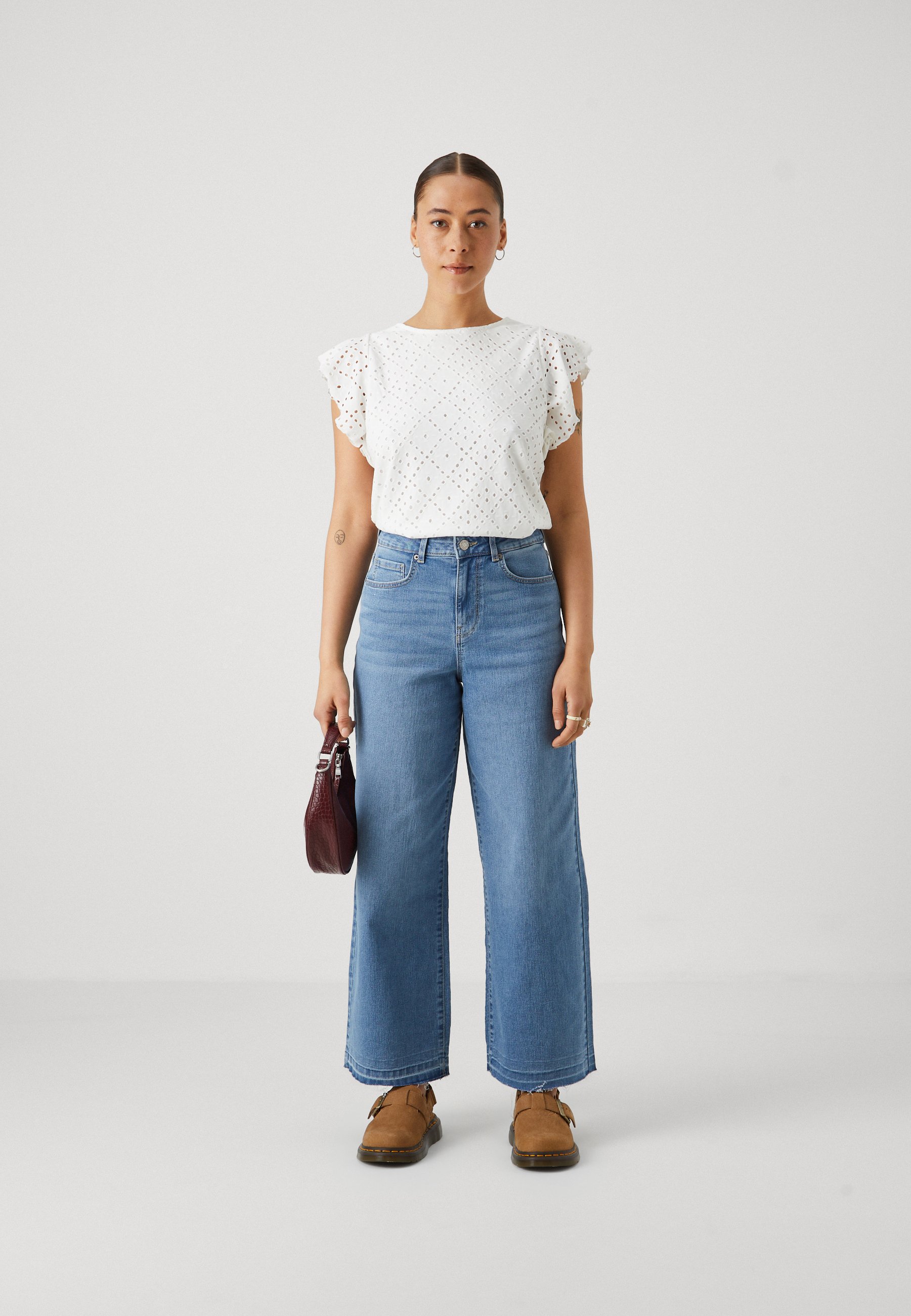 VERO Moda Damen Top Vmtassa – Lässiges T-Shirt Mit Rüschen-Detail, Rundhalsausschnitt