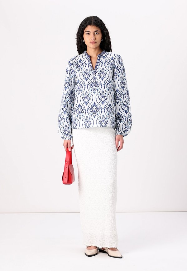 JDYANNA V NECK  - Blouse3