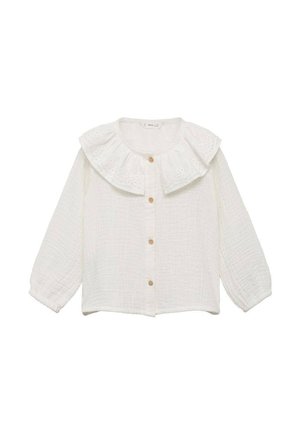 Chemise blanche texturée à boutons avec un grand col froncé et des manches longues bouffantes. Comprend des boutons en bois et des détails en œillets sur le col.