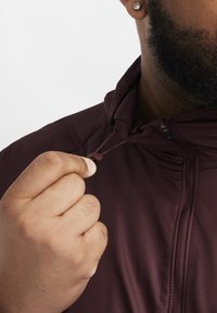 Nike Performance SPHERE MILER - Running jacket - burgundy crush burgundy crush