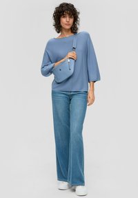s.Oliver MIT WEITEN ÄRMELN - Strickpullover - blassblau