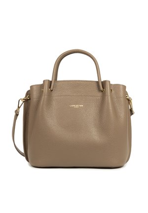 Borsa in pelle taupe a trama con due manici, tracolla rimovibile e piccolo logo dorato "Lancaster Paris" centrato sulla parte anteriore.