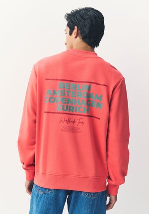 GRAPHIC REGULAR FIT - Ikdienas džemperis - coral pink