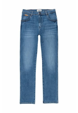 Jeans de mezclilla azul con un diseño de pierna recta, que cuentan con un estilo clásico de cinco bolsillos y un sutil desvanecimiento en la tela.