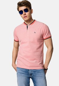 Niewybrane, light orange