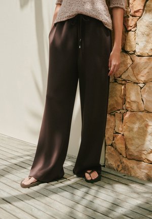 Next, REGULAR FIT - N. PREMIUM WIDE LEG JOGGERS . - Dresside alumine osa - chocolate brown