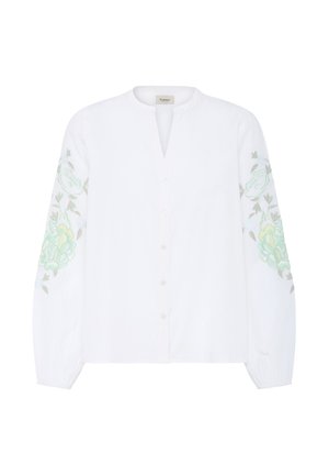 Bluza albă cu nasturi, cu mâneci lungi, decorată cu broderie florală în nuanțe pastelate de verde și galben pe partea superioară a brațelor.