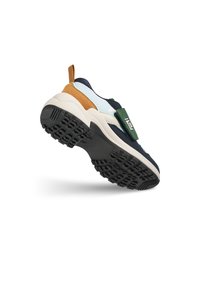 Sneaker con un design multifunzionale; presenta accenti blu navy, azzurro e beige. Suola in gomma con battistrada testurizzato; dettaglio della fascetta verde.