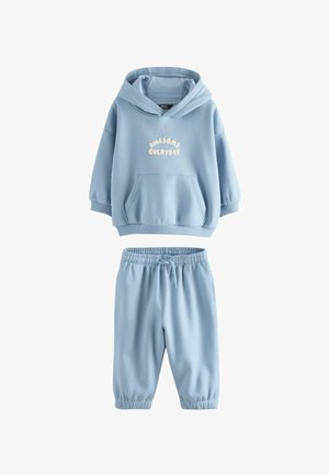 Jasnoniebieska bluza z kapturem dla malucha z napisem "Awesome Everyday" oraz pasujące spodnie dresowe z elastycznym pasem.