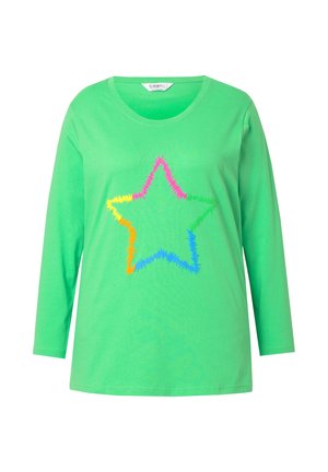 Groene lange mouwen T-shirt van katoen. Kenmerkt een groot, multikleurig sterdesign in een geborduurde stijl in het midden.