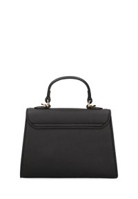 Borsa a mano nera strutturata realizzata in materiale testurizzato, con manico superiore e chiusura a pattina. Forma rettangolare compatta.