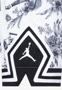 Jordan DIAMOND  - Kratke hlače - white/black