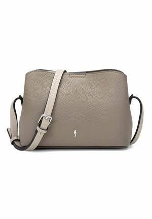 Torba na ramię z teksturowanej skóry w kolorze taupe z regulowanym beżowym paskiem i małym srebrnym logo na środku przodu.