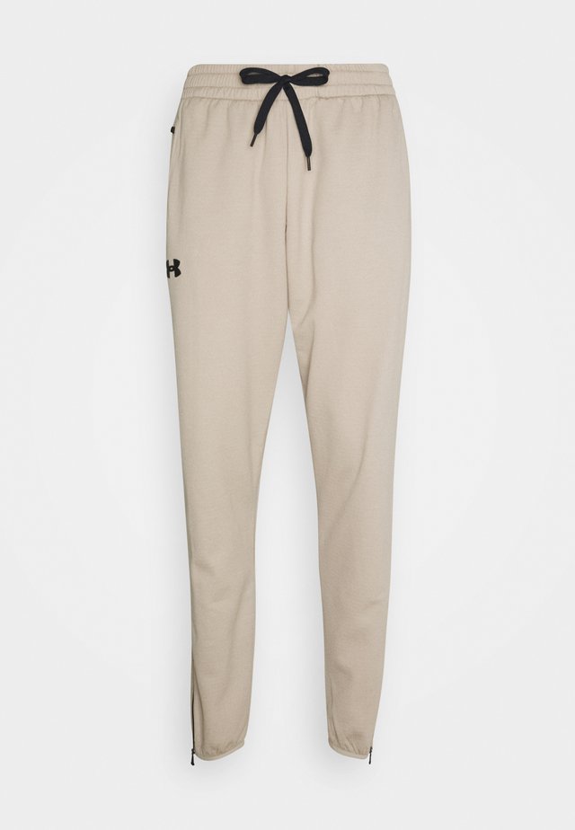 TEXTURED PANTS - Träningsbyxor - highland buff