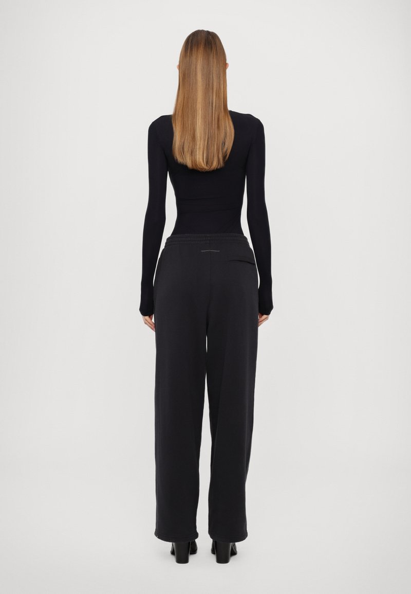 Combinaison Sans Manches Maison Margiela - Soie Noire, Jambe Droite, Taille Régulière, Neuf Avec étiquettes
