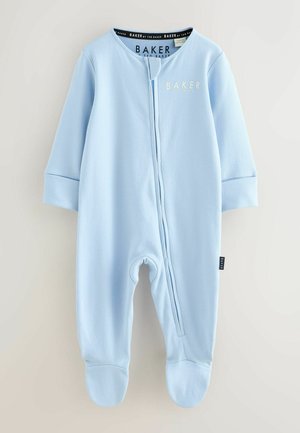 Šviesiai mėlynas kūdikių vienas drabužis, pagamintas iš minkštos medžiagos, su ilgomis rankovėmis, priekyje užtrauktuku ir uždaromis kojytėmis. „BAKER“ logotipas baltos spalvos ant krūtinės.