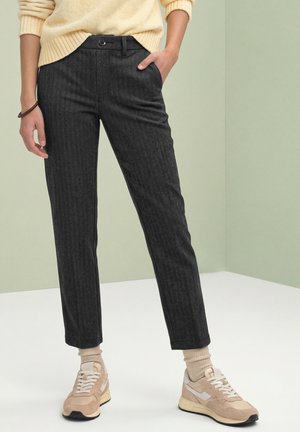 Street One, MID WAIST CHINO IN A CASUAL FIT - Chino - black