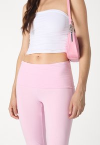 Gina Tricot SOFT TOUCH FOLDED TROUSERS - Kelnės - pink lady