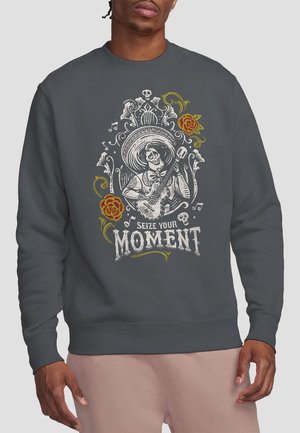 Disney COCO SEIZE YOUR MOMENT WITH ERNESTO DE LA CRUZ PRINT - Sweatshirt - anthracite