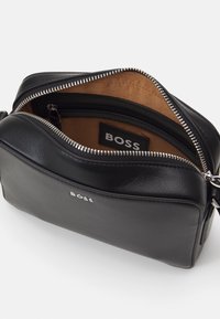 BOSS LIRIEL CROSSBODY - Axelremsväska - black