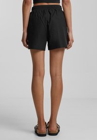 Urban Classics SEERSUCKER  - Šortai - black